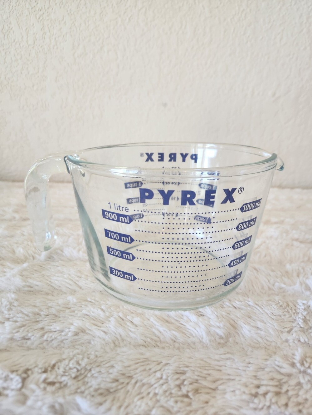 Vintage Pyrex 4 Cup Clear Glass Measuring Cup – Blue Lettering 1 Quart